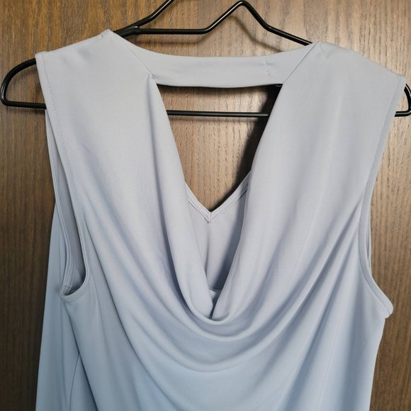 Gorgeous Ann Taylor Peep Hole Drape Back Top Size Medium - Picture 12 of 14